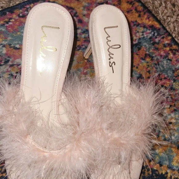 Lulu’s 8.5 Fazal Blush Suede Feather Pointed-Toe Mules - Picture 4 of 7